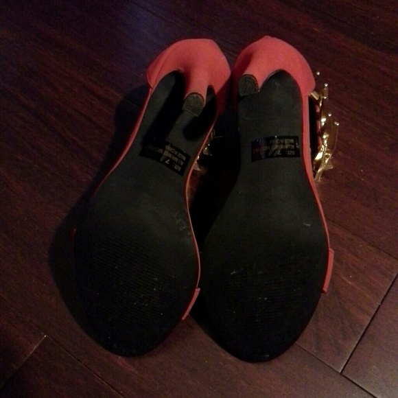 Shoes - Picture 3 of 3